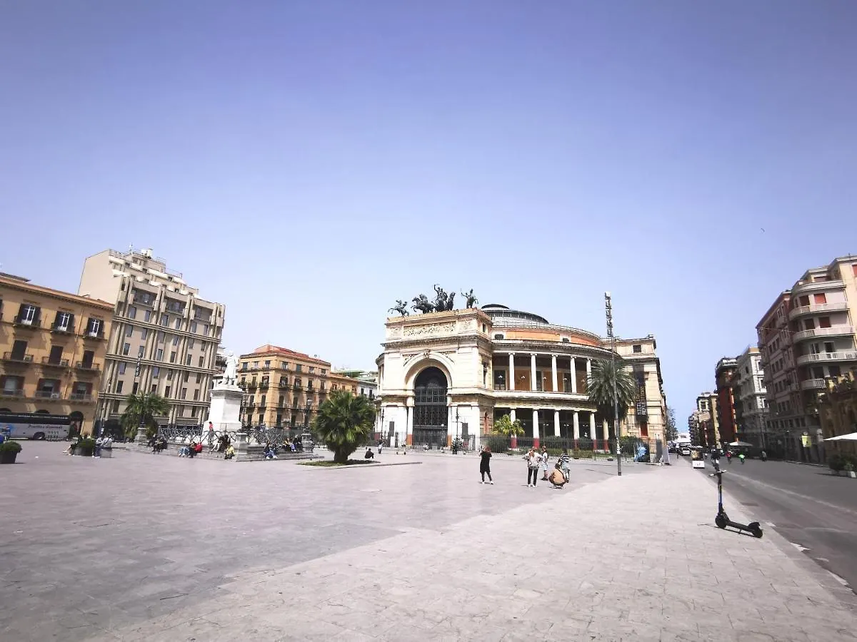 La Casetta Al Politeama Palermo Apartment